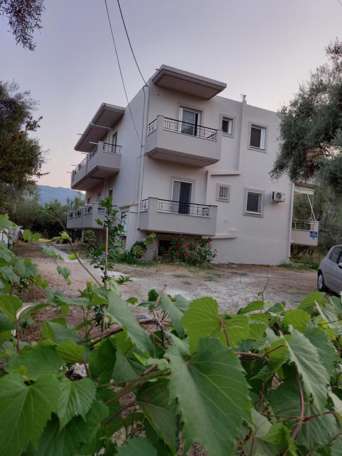 Olivo Nydri Apartment Exterior photo